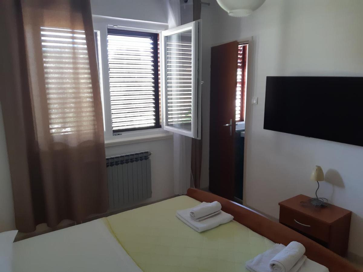 Double Room Jakisnica 4160D Lun  Luaran gambar